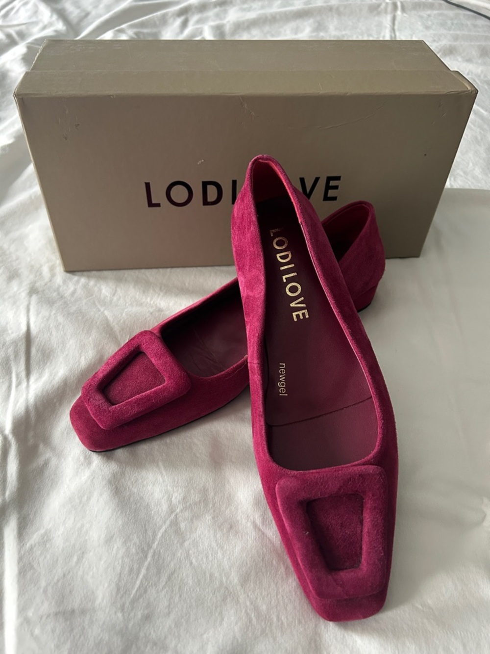 Women's Lodilove Suede Burgundy Flats